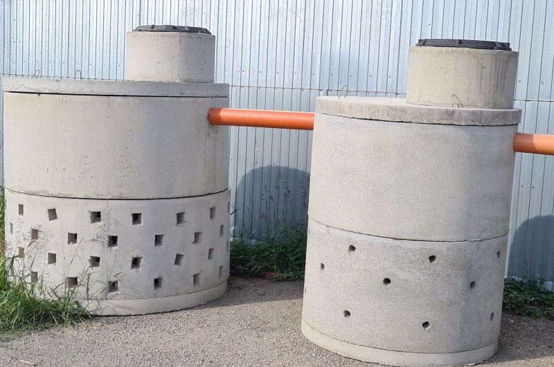 Строительство в Киеве септика из бетонных колец
