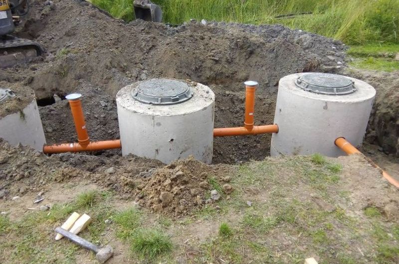 Строительство септика из бетонных колец в Киеве