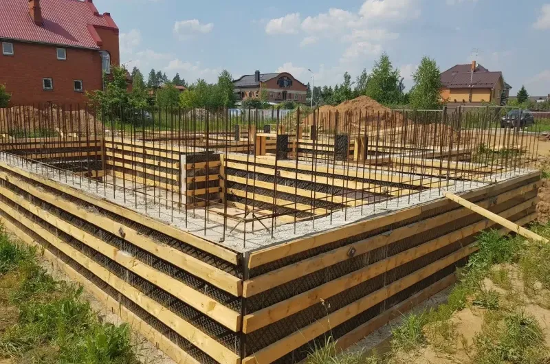 Заливка фундамента осенью