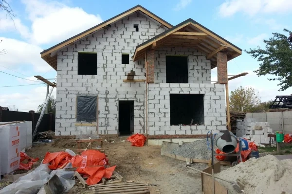 Капітальне будівництво будинків 