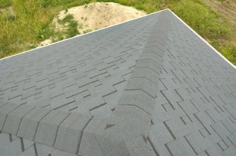 Устройство кровли из битумной черепицы